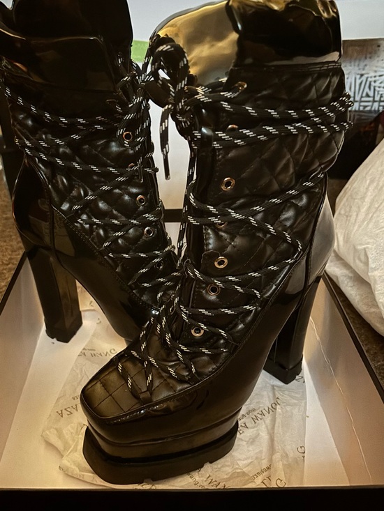 Azalea Wang Shoes - Azalea Wang Caviar Chunky Heel Bootie
